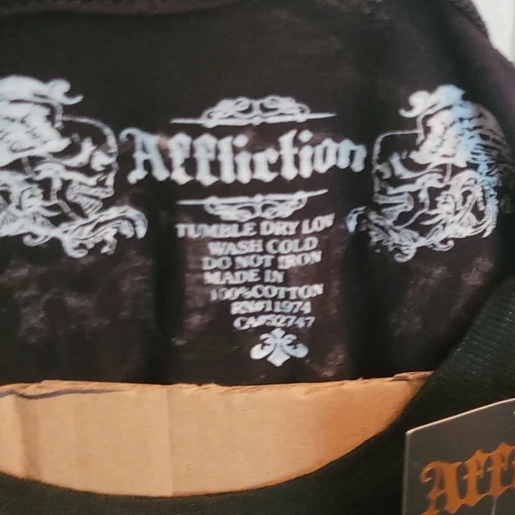 Affliction t-shirt - Picture 3 of 4